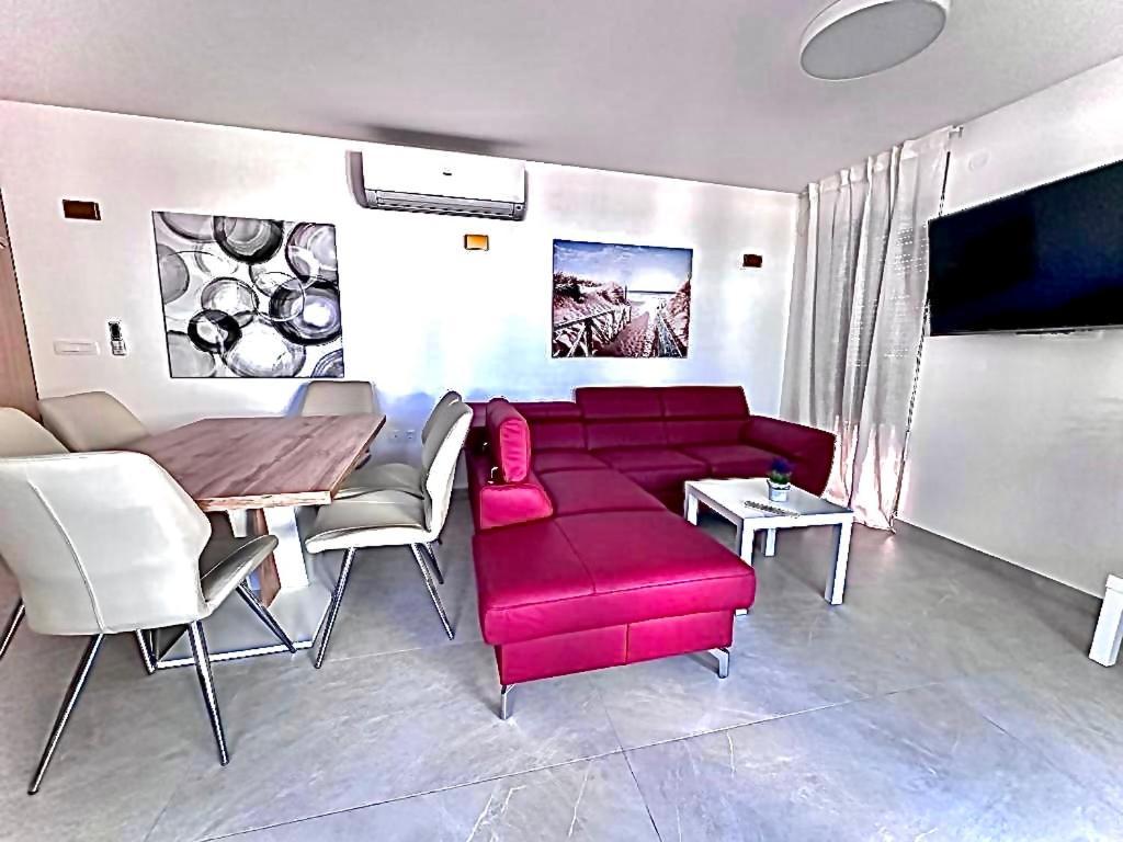 Luxury Apartments Marty Малинська Екстер'єр фото