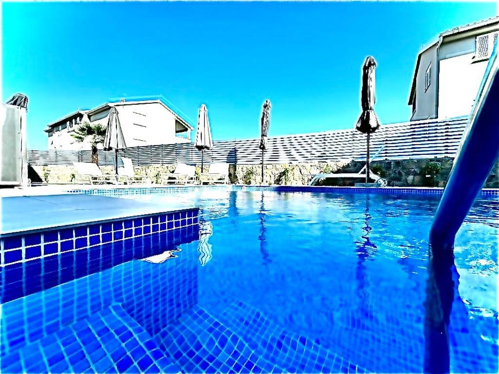Luxury Apartments Marty Малинська Екстер'єр фото